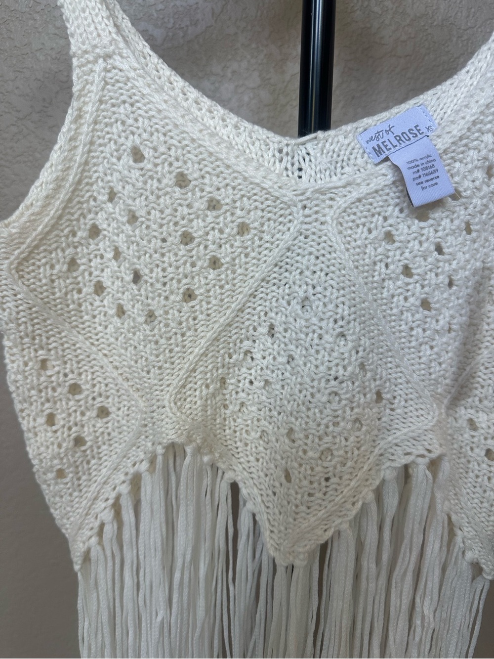 WEST OF MELROSE Cream Crochet Fringe Womens
Sweater Tank Top •NWT• Size X-Small